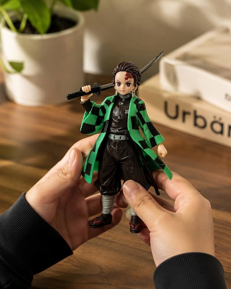 Demon Slayer Tanjiro Kamado Action Figure (15cm) with Katana & Base